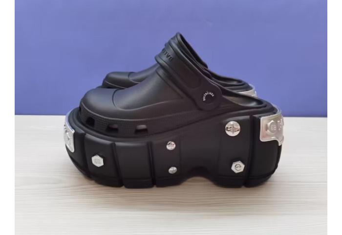 ba*len*cia*ga hardCr*0*s slides