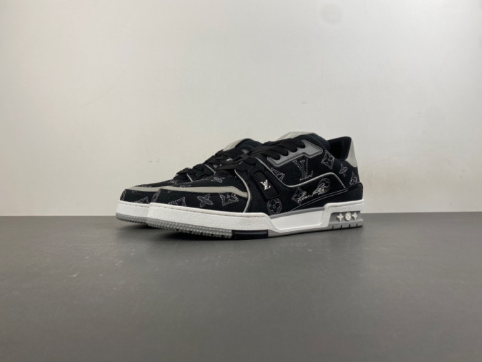 L0vis Vvtt0n LV trainer