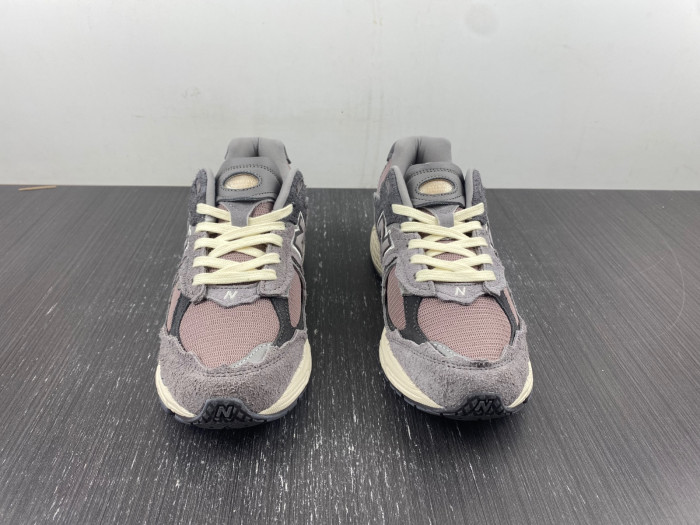 NEW BALANCE 2002R M2002RDY