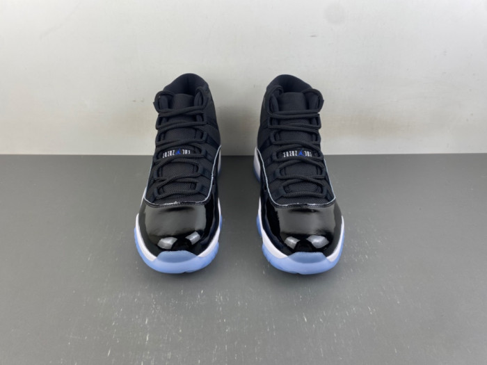 AIR JORDAN 11 RETRO SPACE JAM (2026) CT8012-900