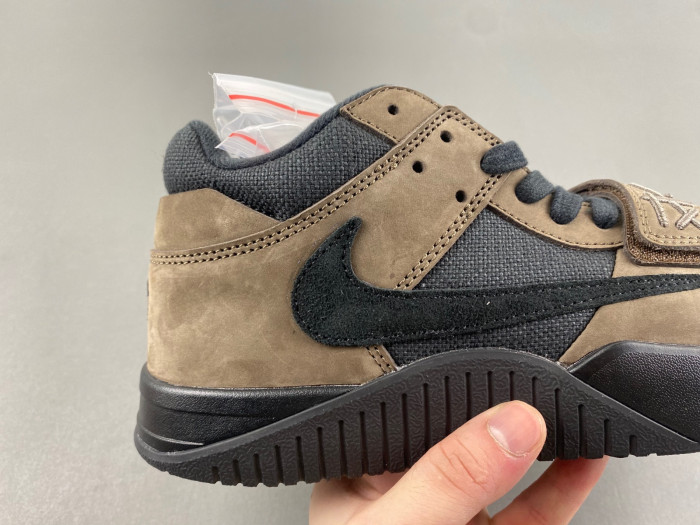 Travis Scott x Air Jordan 1 Low JACK FZ8117-204