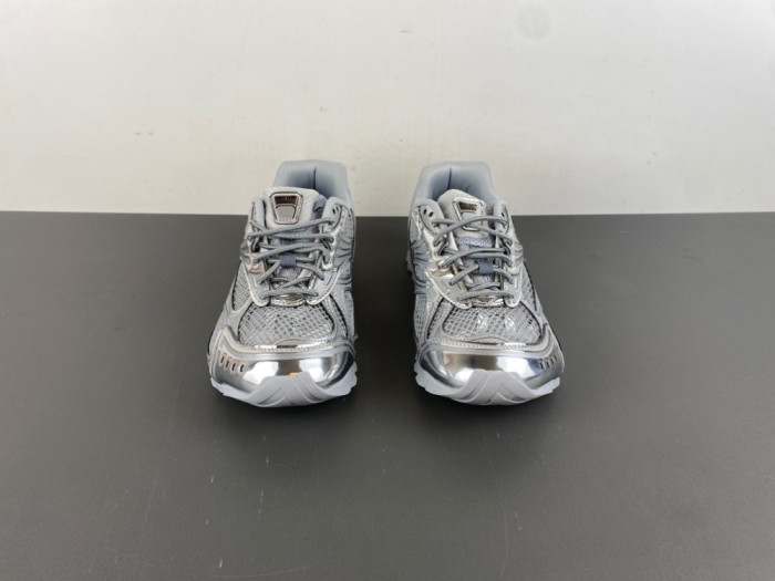 b0tt*ga Ven*ta orbit sneaker