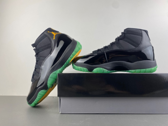 AIR JORDAN 11 RETRO CT8012-037