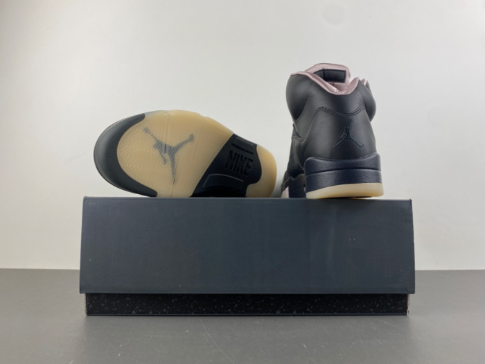 PSG x Air Jordan 5 “Off Noir” HQ3004-001