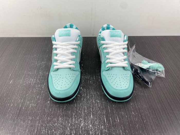 Nike SB Dunk Low  BV1310-402