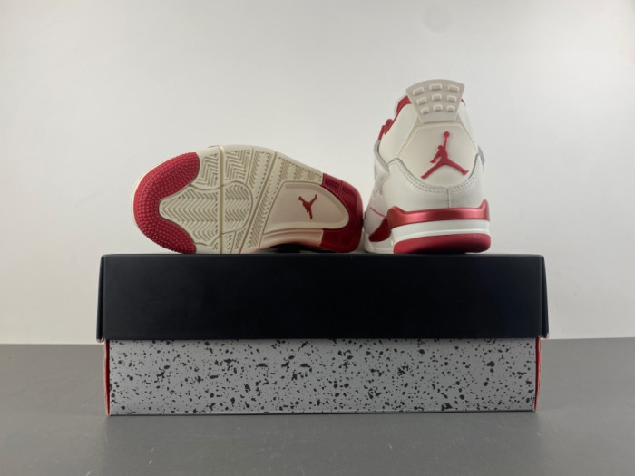 Jordan 4 Retro Valentine