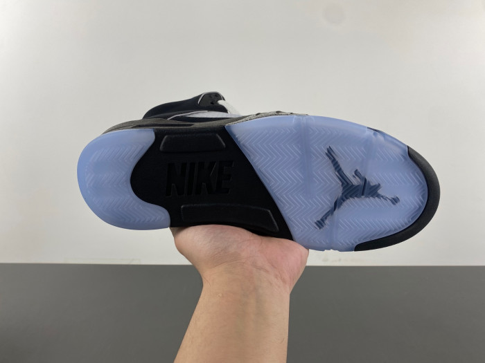 Air Jordan 5 “Black Metallic Reimagined” HF3975-001