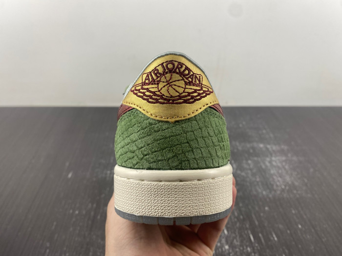 Air Jordan 1 Low OG “Year of the Dragon” FN3727-100