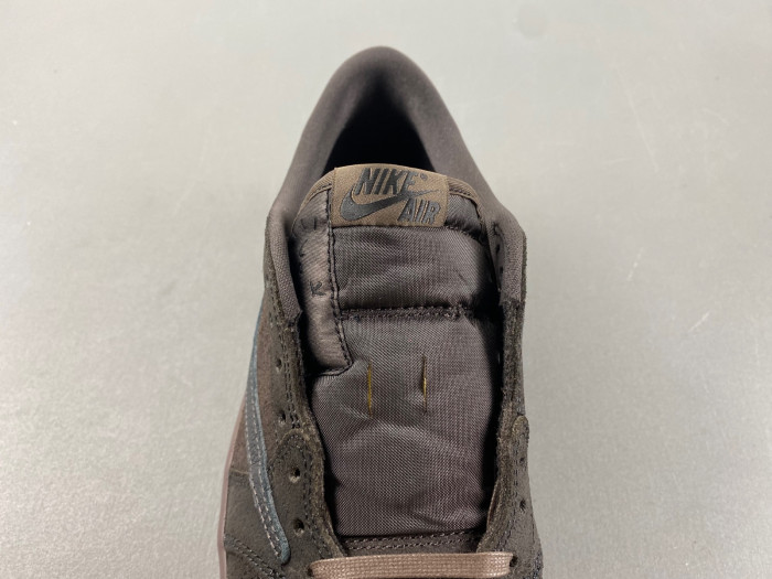Travis Scott x Air Jordan 1 Low OG