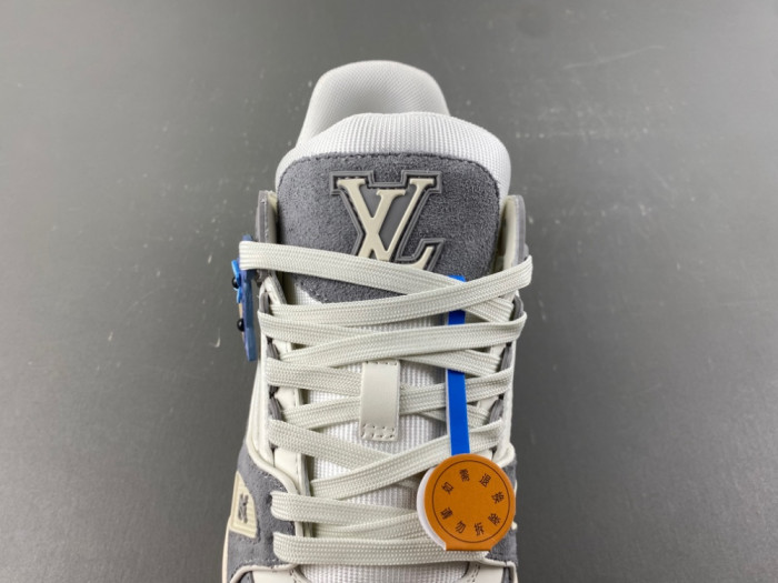 L0vis Vvtt0n LV trainer