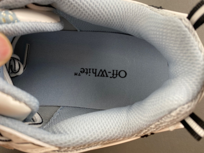 Off White C/O Virgil Abloh