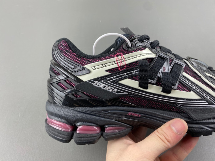 NEW BALANCE 1906A BLACK PINK U1906AD