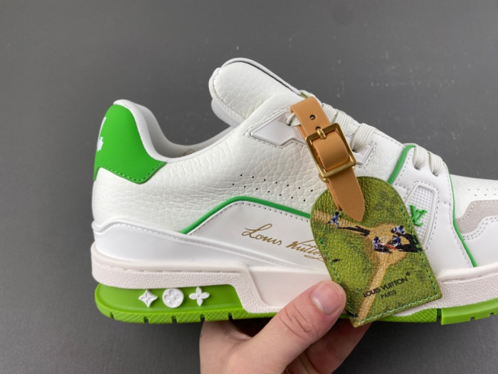 L0vis Vvtt0n LV trainer
