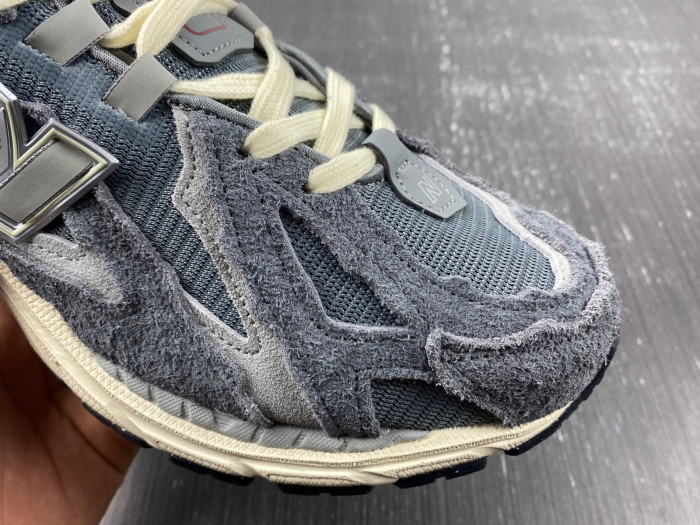 NEW BALANCE 2002R M1906DA