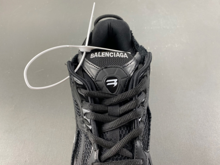 Ba1en*iaga runner LED 853225-WRNLD 1000