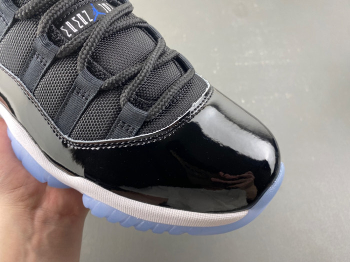 AIR JORDAN 11 RETRO SPACE JAM (2026) CT8012-900
