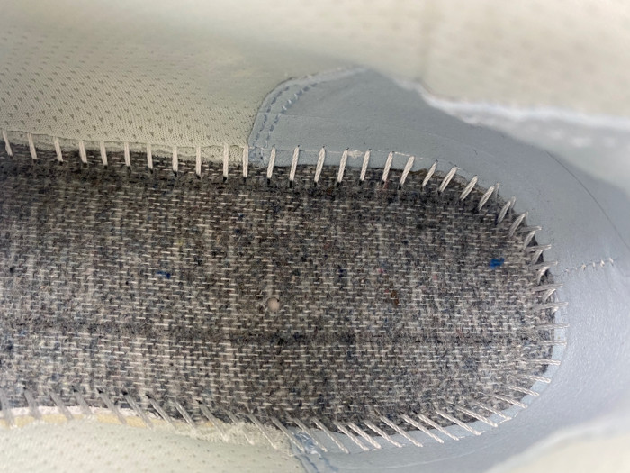 Off-White c/o Virgil Abloh