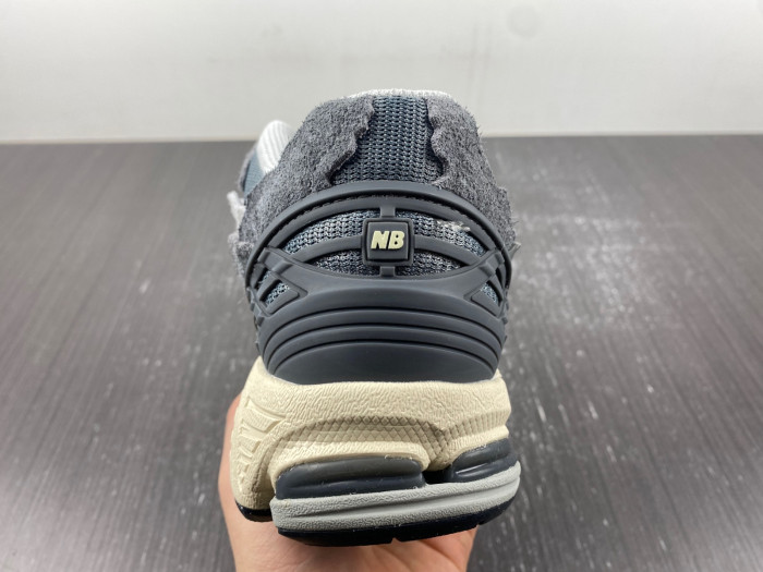NEW BALANCE 2002R M1906DA