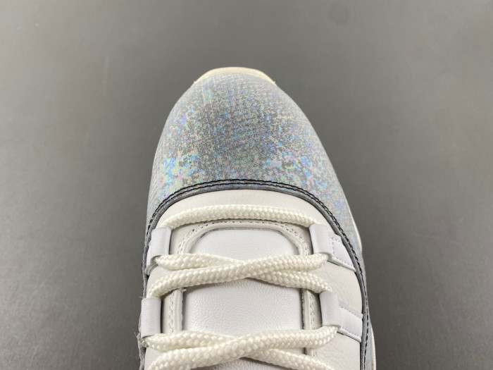 Air Jordan 11 Low 2025 HQ7000-001