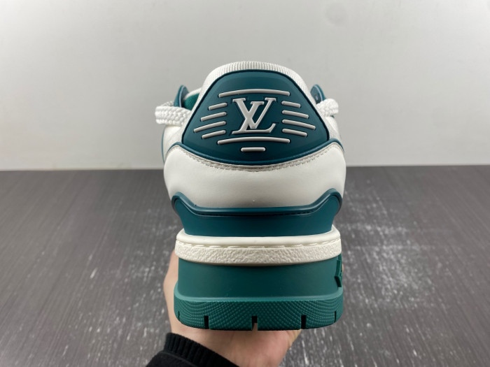l**is V*t*n lv trainer