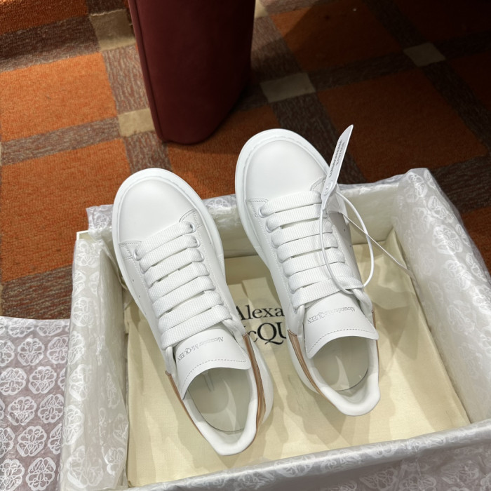 A1exa*der Mcqv*en Sneaker