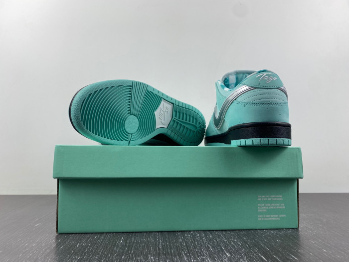 Nike SB Dunk Low  BV1310-402