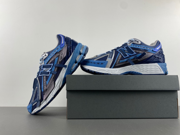 New Balance U1906AB