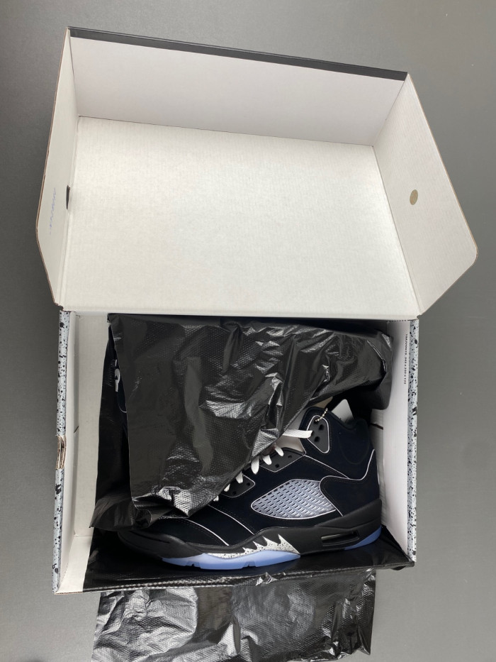 Air Jordan 5 “Black Metallic Reimagined” HF3975-001