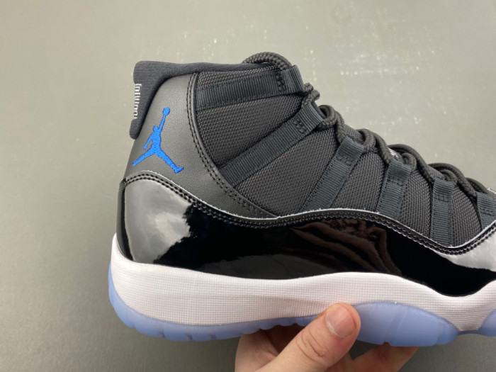 AIR JORDAN 11 RETRO SPACE JAM (2026) CT8012-900