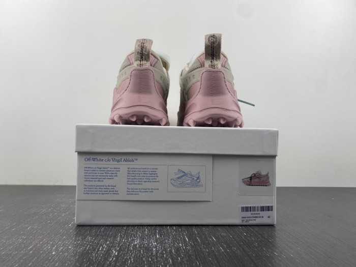 Off-White c/o Virgil Abloh