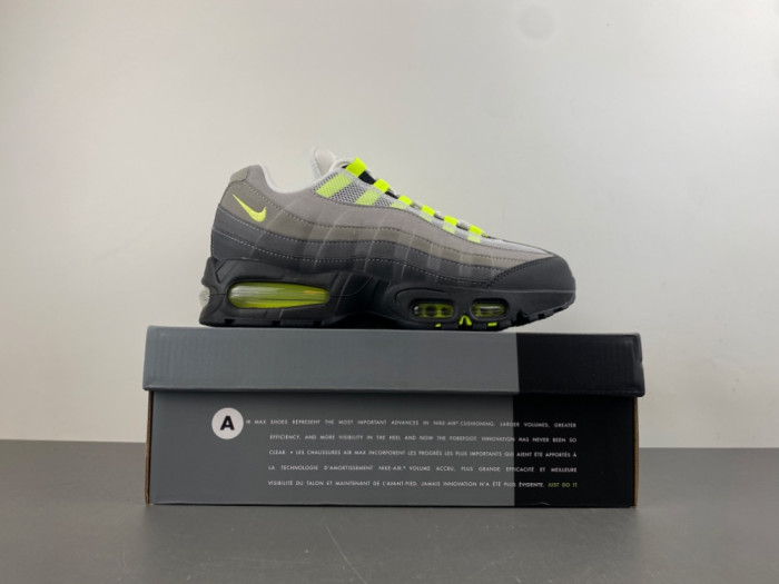 NIKE AIR MAX 95 SP CT1689-001