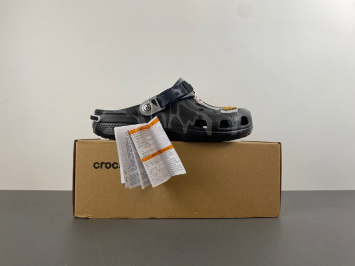 bape x Cr0c5 classic clog 