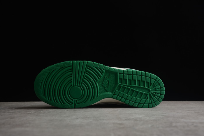 Nike Dunk Low SE Lottery Pack Malachite Green  DR9654-100