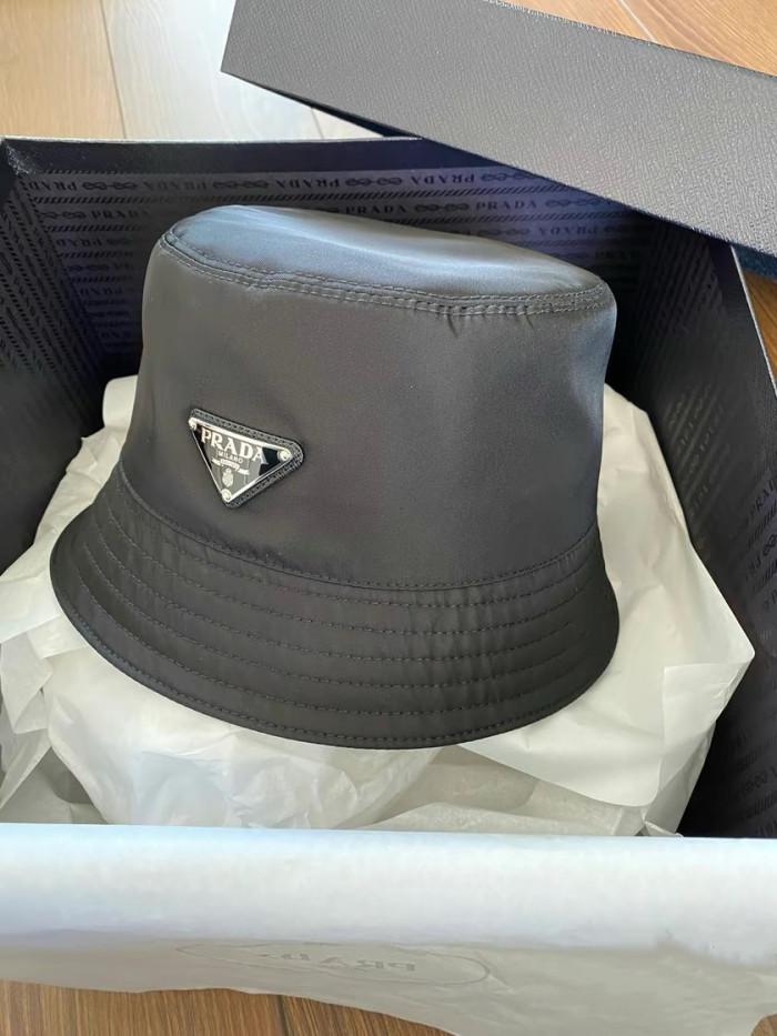 Pra*a  re-nylon hat
