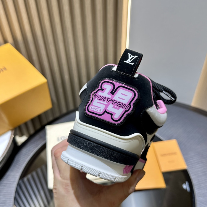 l0vis Vvtt0n skate trainer