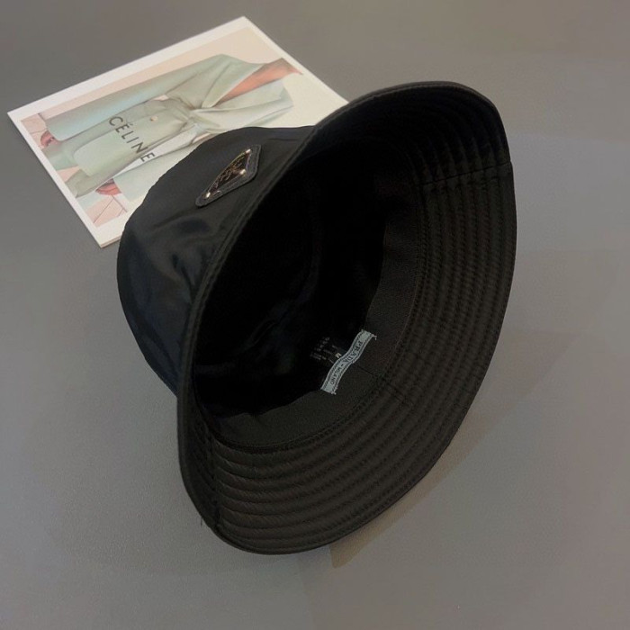 Pra*a  re-nylon hat