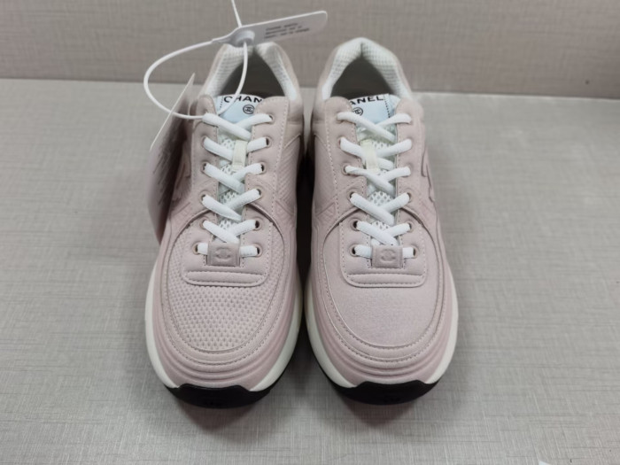 Ch**el sneaker
