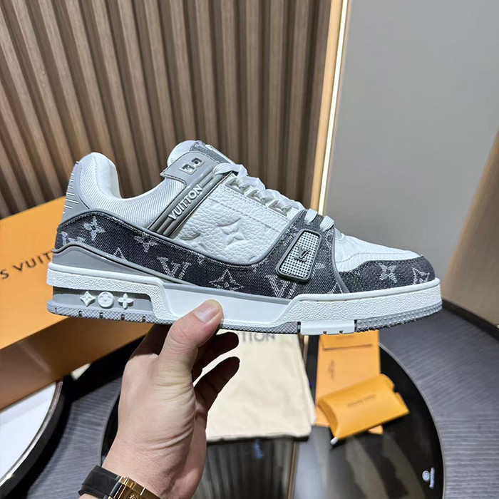 l0vis Vvtt0n lv trainer