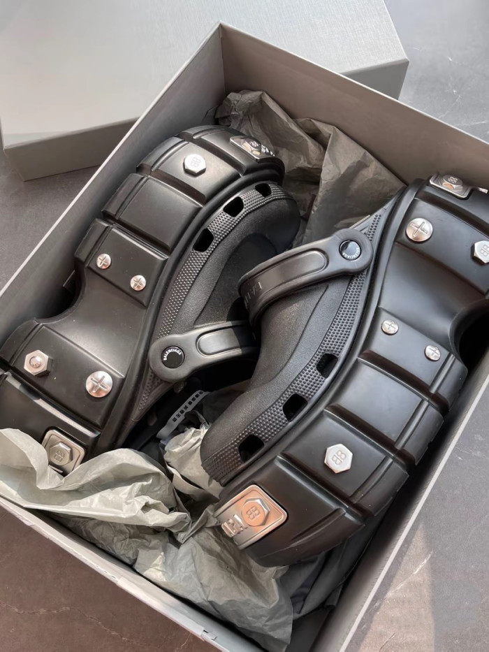 ba*len*cia*ga hardCr*0*s slides