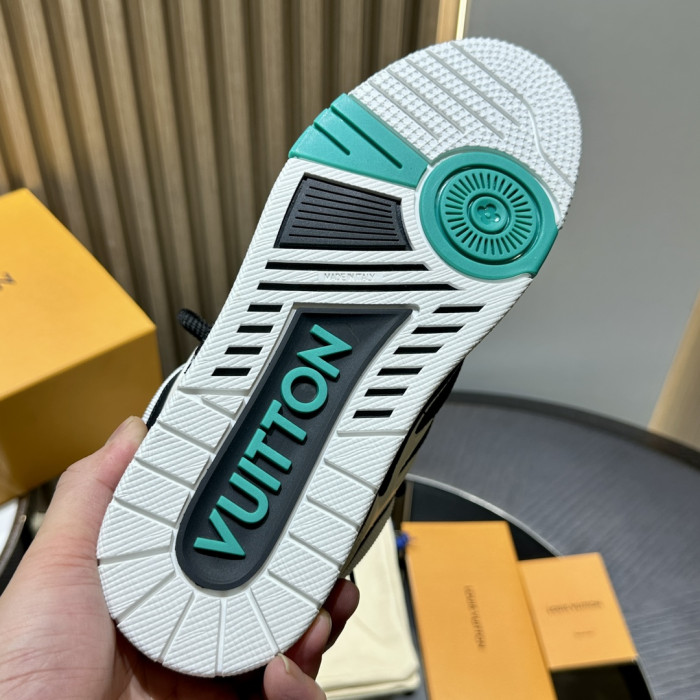 l0vis Vvtt0n skate trainer