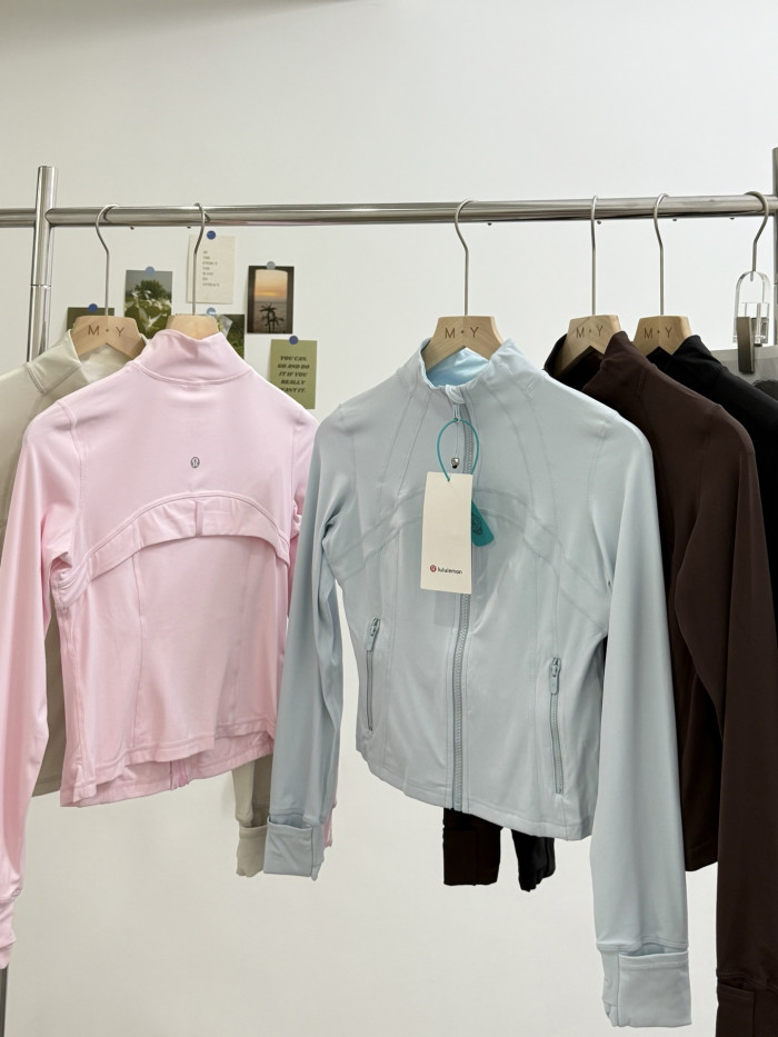 LULULENMON JACKET (BUY 2+,EVERY PIECE $75)