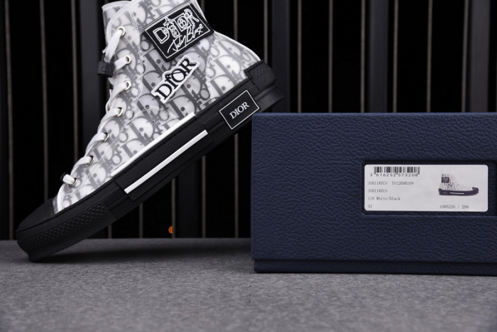 DR B23 HIGH-TOP SNEAKERS 0111