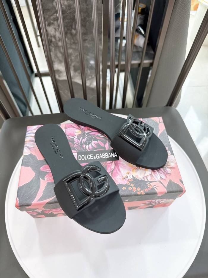 D01ce&Gab*a*a Bianca Interlock Slide Sandal