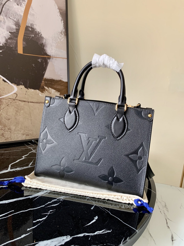 LV BAG Onthego Monogram
