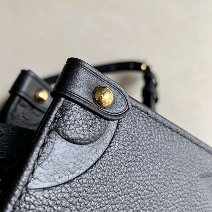 LV BAG Onthego Monogram
