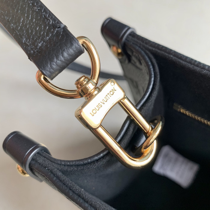 LV BAG Onthego Monogram