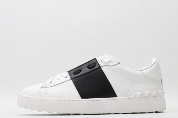 Va1e*ntin0 SNEAKER