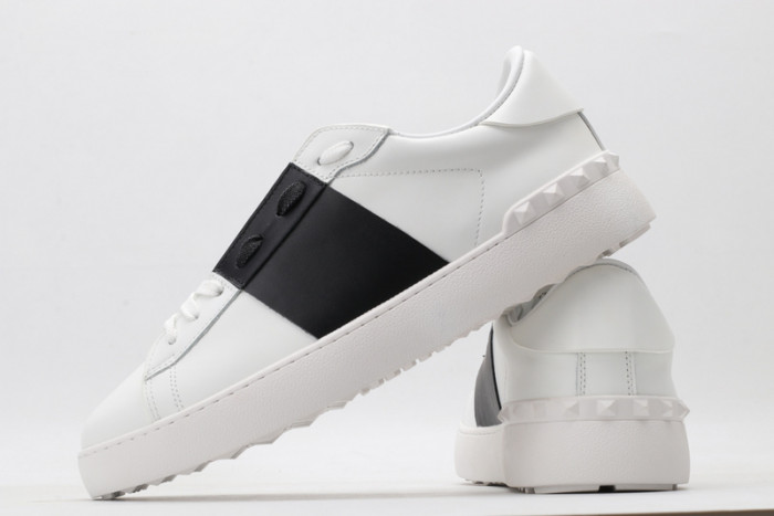 Va1e*ntin0 SNEAKER