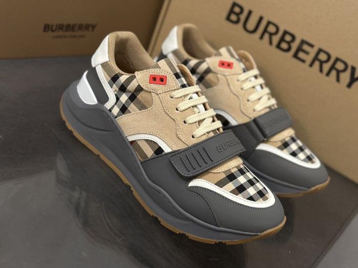 BUR*ERRY SNEAKER