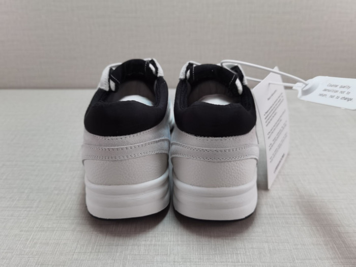 Ch**el sneaker